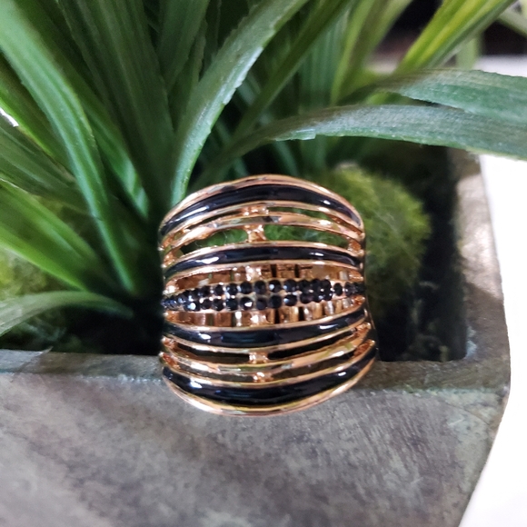 Gold Tone & Black Jewels Stretch Band Ring Stack Look  💥3 for $24💥 - Picture 13 of 16